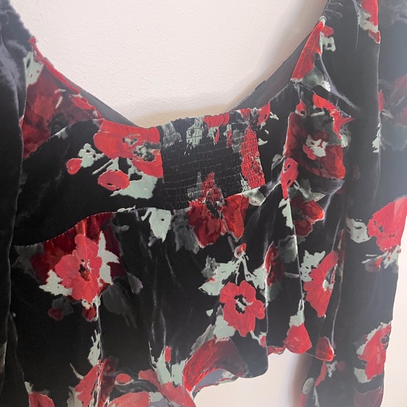 NWT RIXO Bridgette Blouse - Picture 8 of 10